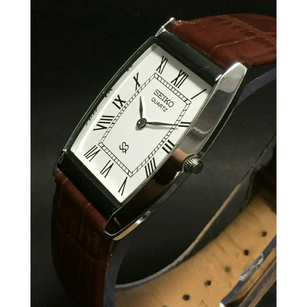 Vintage Style Seiko Quartz Mens Silver Watch & White accents W/ Leather Strap - Picture 2 of 6
